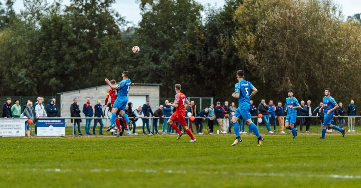 Latest Football News: What's Happening Right Now?