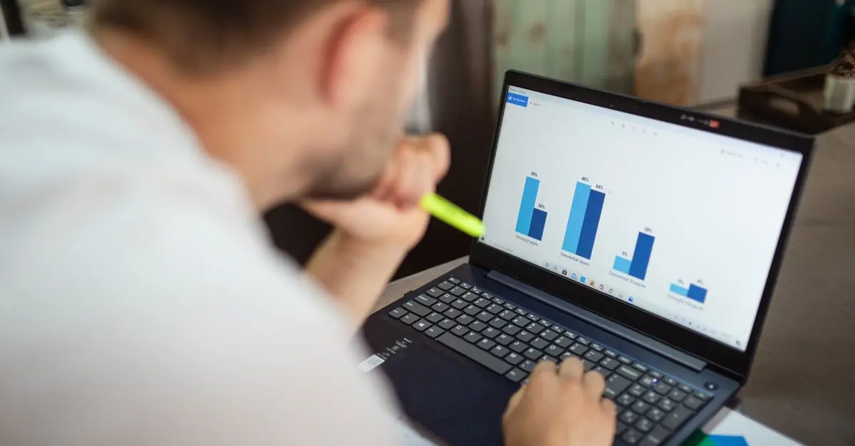 How to Analyse Football News Effectively Like a Pro